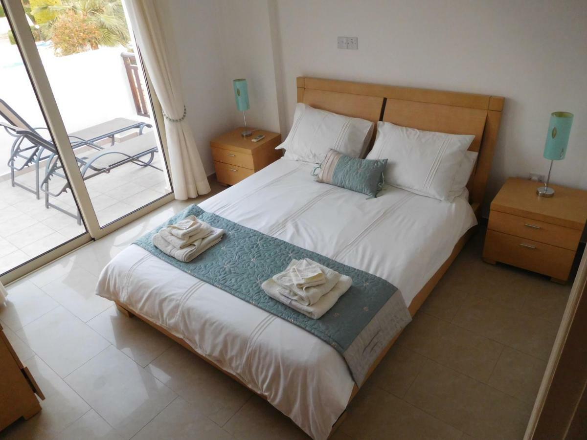Vanessa 2 Bedroom Apartment Paphos ภายนอก รูปภาพ