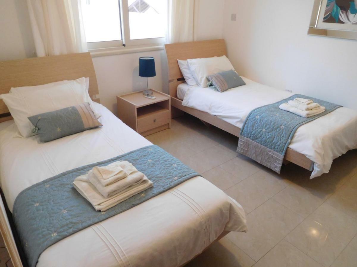 Vanessa 2 Bedroom Apartment Paphos ภายนอก รูปภาพ