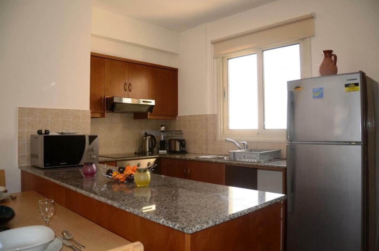 Vanessa 2 Bedroom Apartment Paphos ภายนอก รูปภาพ